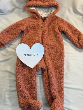 Carter's -  Footed convertible Sherpa Bunting Bag. Size 9 months